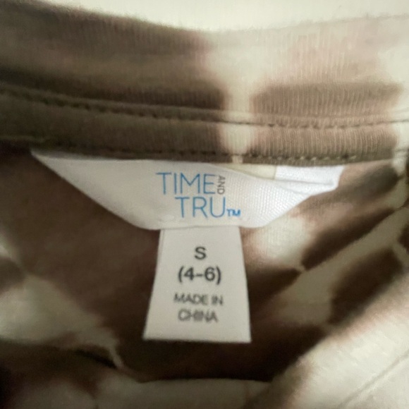 Tie-Dye Women's Top - Olive green and White. - Picture 2 of 3